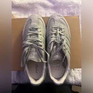 Adidas MAKA women’s sambas size 7